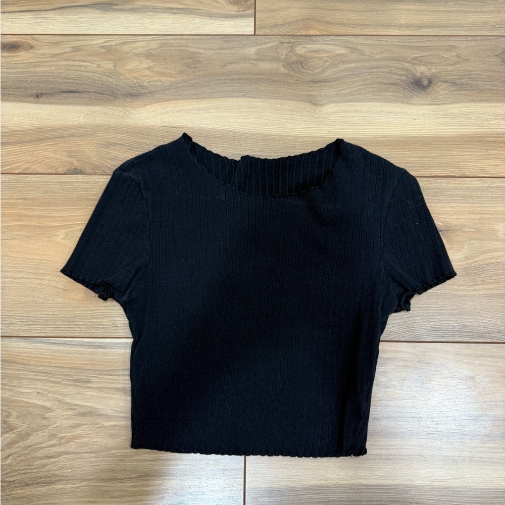 SHEIN Black Ribbed Crop Top